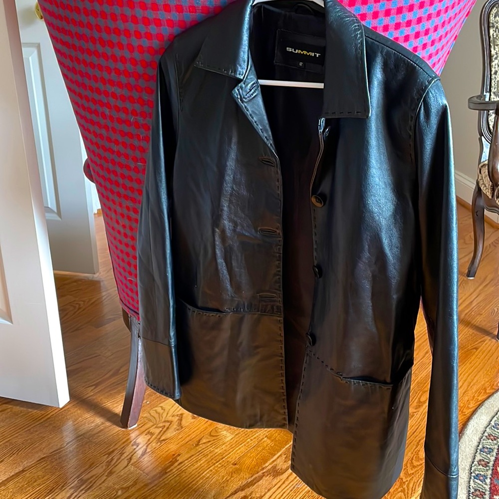 Cute black leather jacket